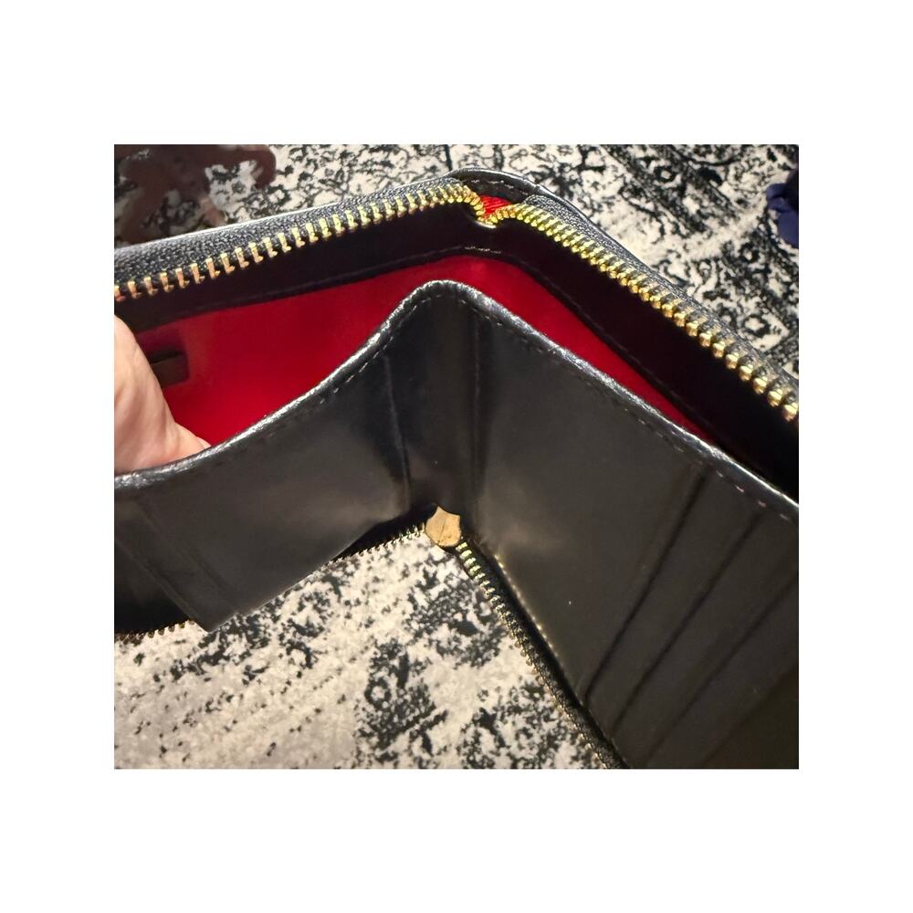 Vintage Dooney & Bourke Black Leather Zip Wallet - Picture 6 of 6